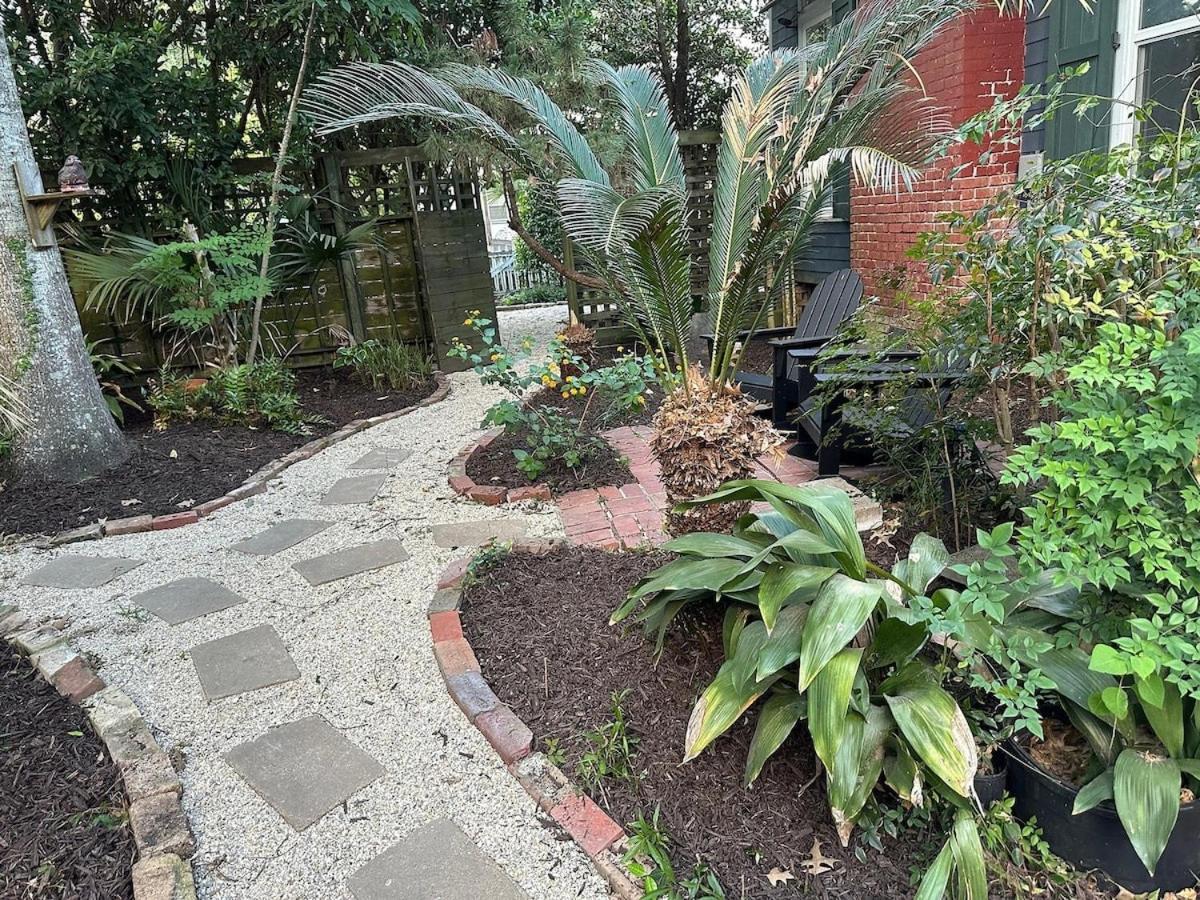 Bare Feet Bungalow -Close To Beach & Dog Friendly Gulfport Exterior photo
